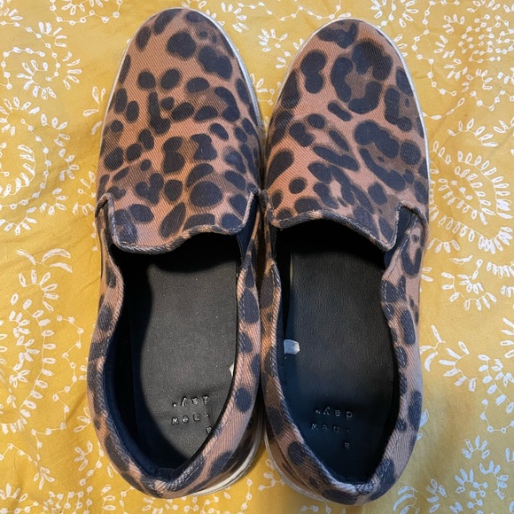 Leopard slip ons - Picture 2 of 5
